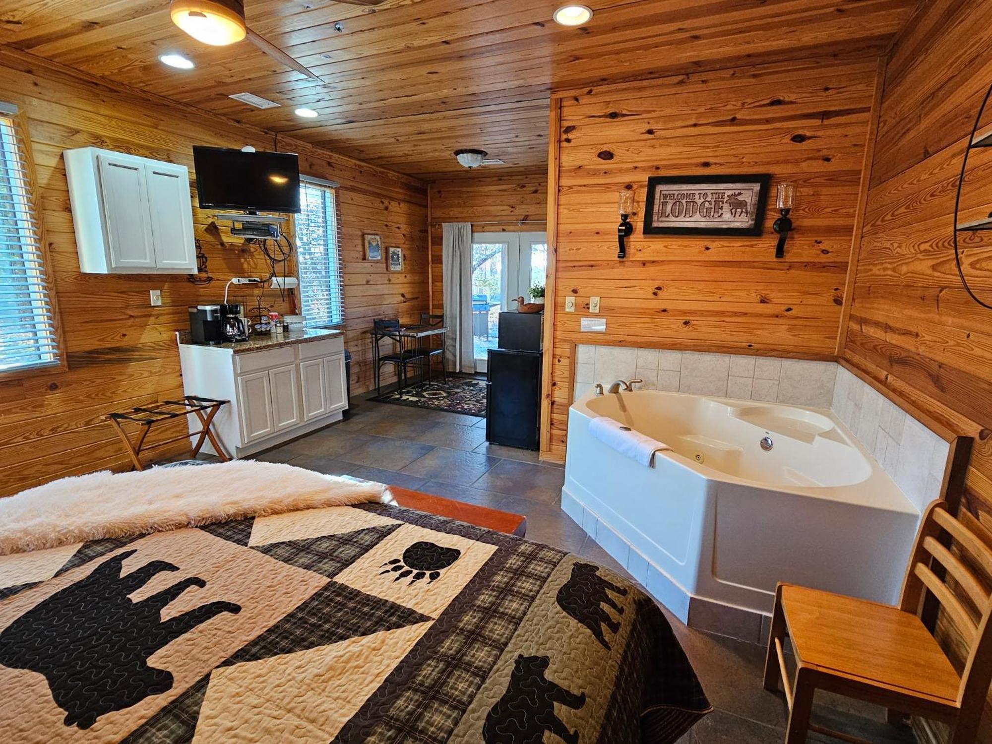 5 Min To Beaver Lake-King Bed-Fire Pit-Jetted Tub #2 Eureka Springs Bagian luar foto